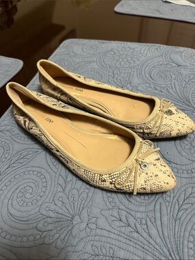 Gianni Bini Neutral Snake-Print Pointed Toe Flats with Bow